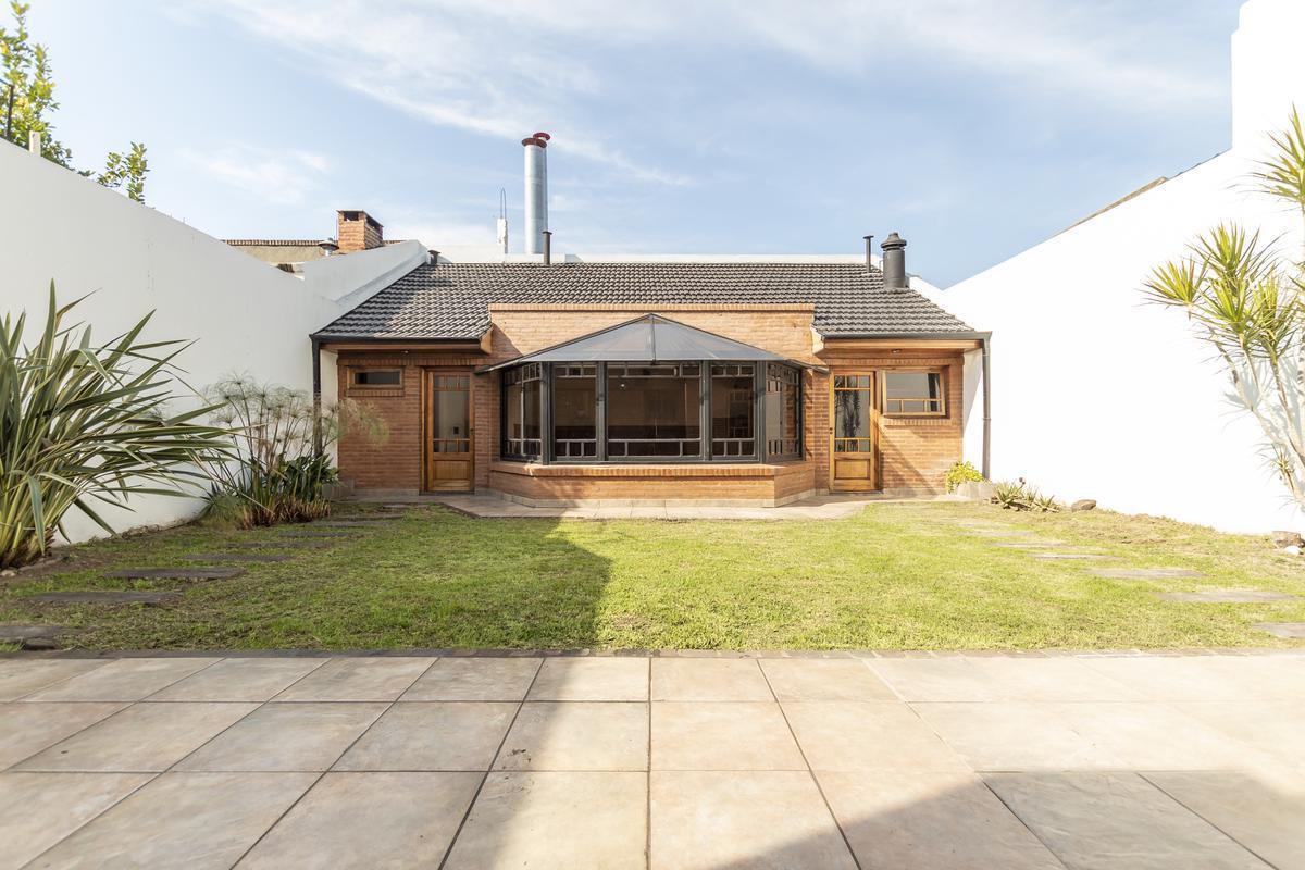 Venta Casa 240 m² Cochera Quincho Valentin Alsina Lanus 3