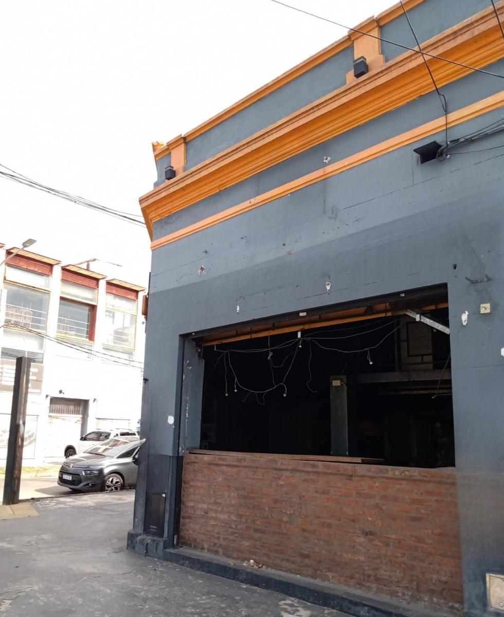 Local en Venta Valentin Alsina 4
