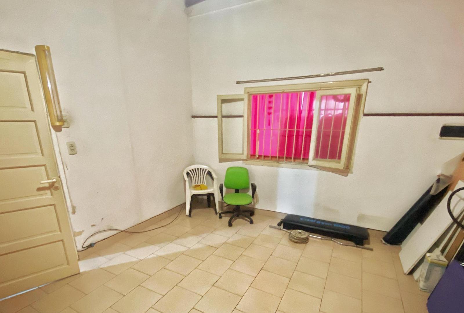 Foto de VENTA PH TIPO CASA VALENTIN ALSINA 4 AMBIENTES PATIO TERRAZA, imagen 4