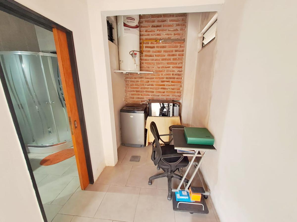 Foto de VENTA PH 3 AMB 101 M2 REMEDIOS DE ESCALADA, imagen 5