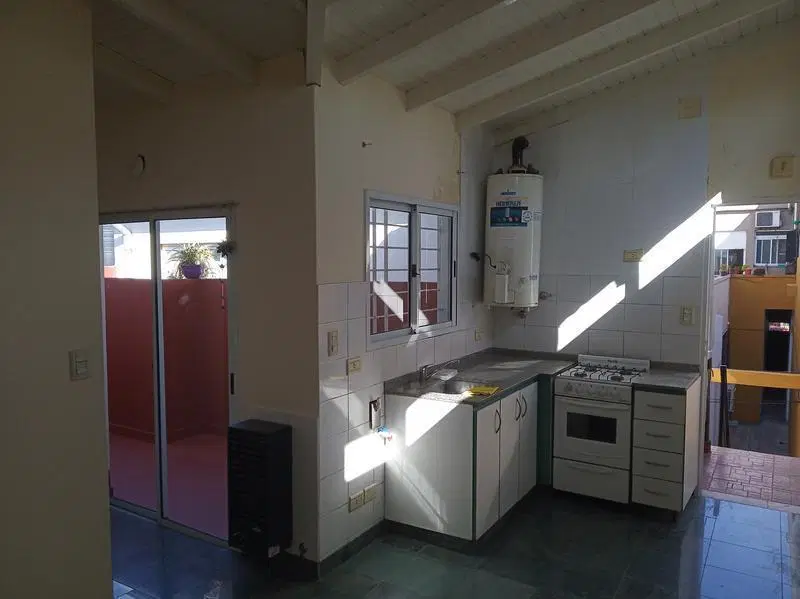 ALQUILER PH 2AMB 40 M2 VALENTIN ALSINA 3