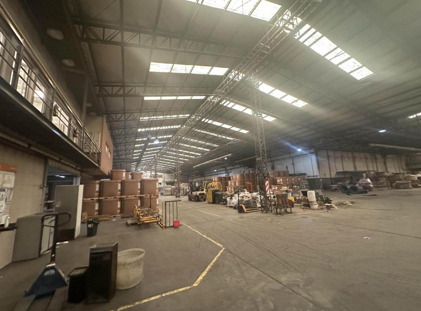 Foto de VENTA GALPÓN INDUSTRIAL OFICINAS PIÑEYRO AVELLANEDA, imagen 5