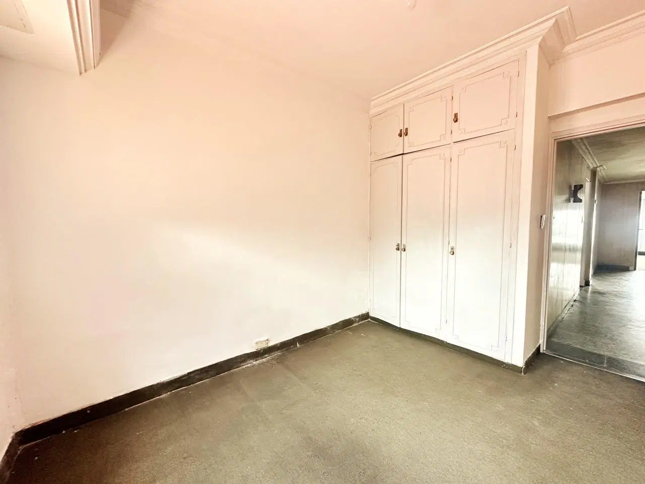 VENTA GALPON CON VIVIENDA OFICINA  BALCON TERRAZA LANUS 5