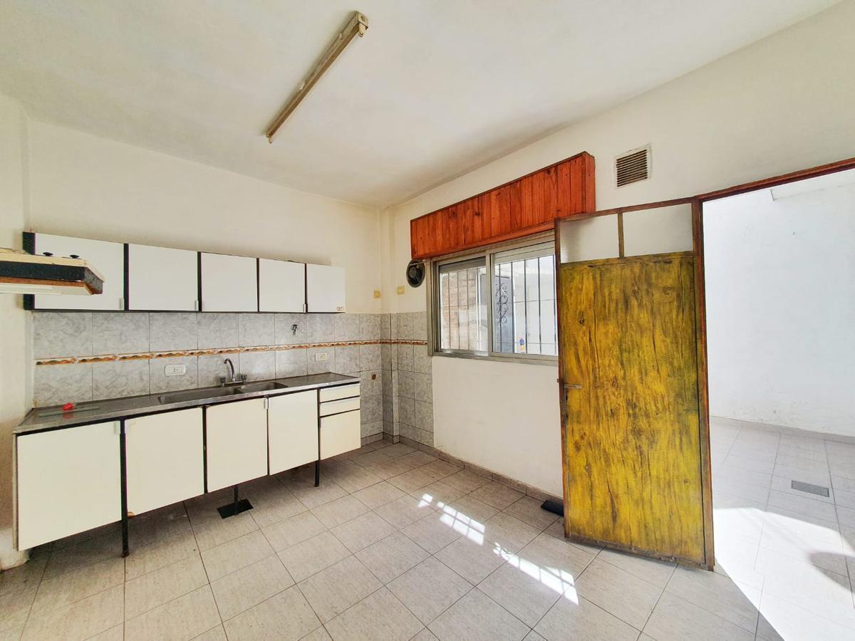 Foto de ALQUILER CASA 3 AMB 110 M2 LANÚS OESTE PATIO COCHERA, imagen 5