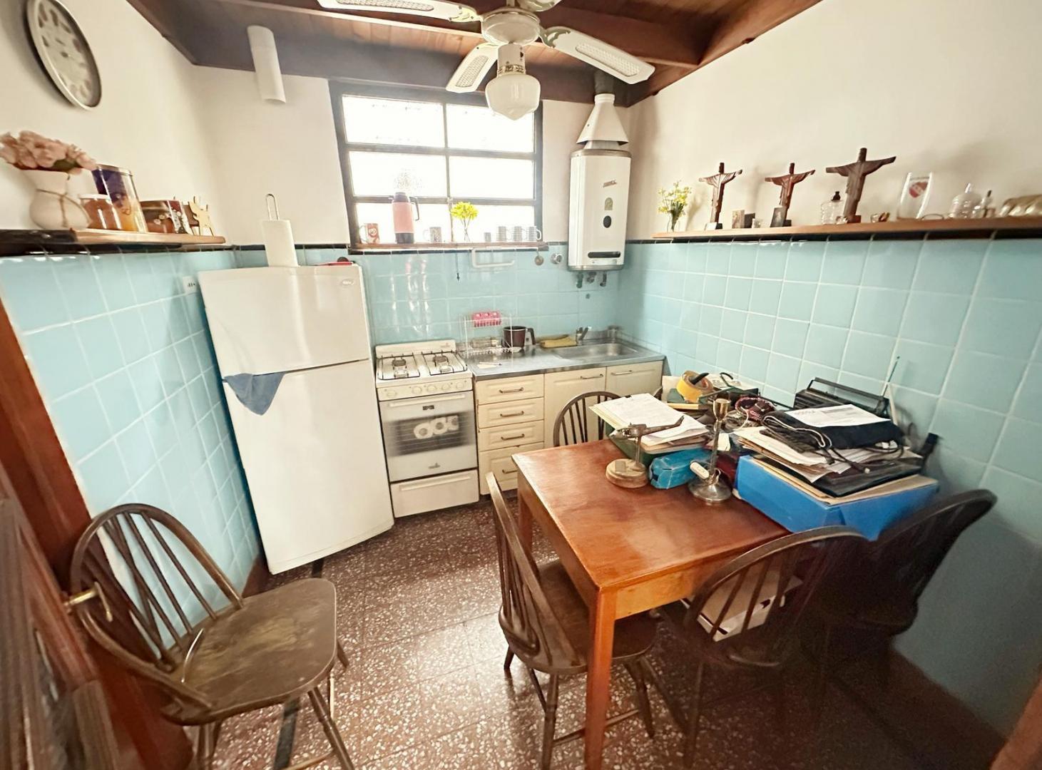 Foto de VENTA CASA MULTIFAMILIAR VALENTIN ALSINA GARAGE PATIO JARDIN TERRAZA, imagen 2