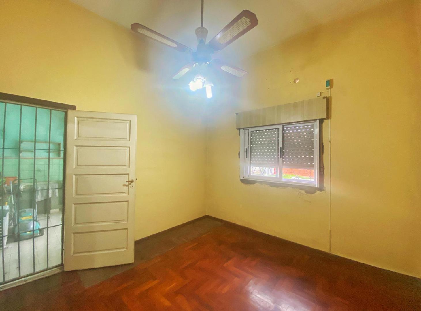 Foto de ALQUILER CASA 250M2 VALENTIN ALSINA GARAGE JARDÍN QUINCHO TERRAZA, imagen 1