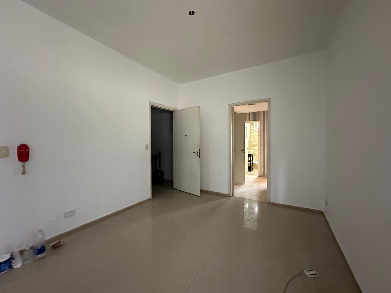 Foto de VENTA DEPARTAMENTO 4 AMBIENTES VALENTIN ALSINA TERRAZA PARRILLA, imagen 3