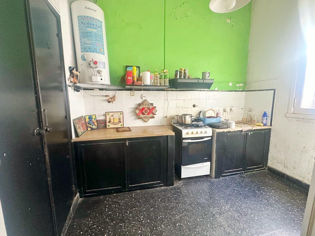 Foto de VENTA CASA Y GALPÓN 4 AMBIENTES JARDÍN LANÚS OESTE, imagen 2