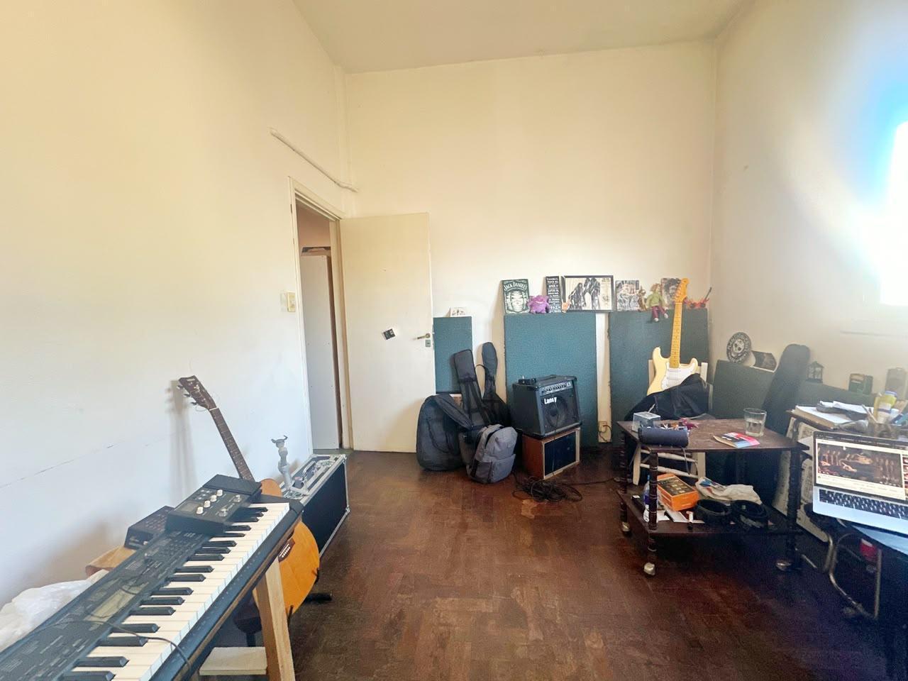 Foto de VENTA CASA Y GALPÓN 4 AMBIENTES JARDÍN LANÚS OESTE, imagen 1