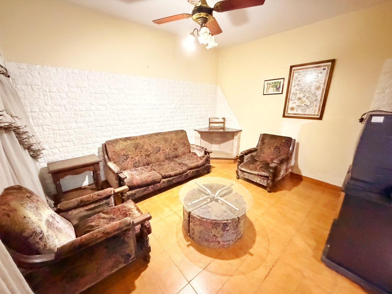 Foto de VENTA CASA 4 AMBIENTES LANÚS OESTE, imagen 2