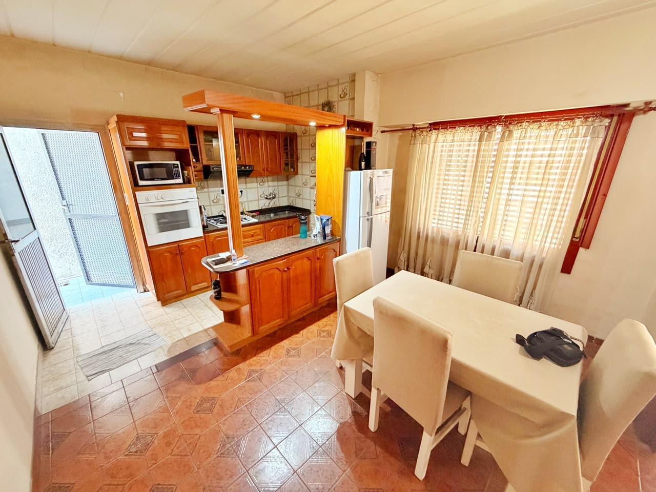 Foto de CASA EN VENTA CON JARDIN GARAGE CUBIERTO PARRILLA, imagen 5