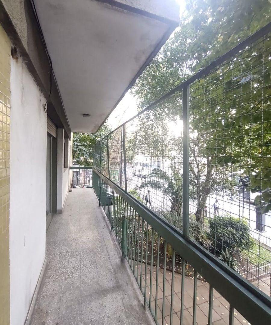 Flores 3 Amb con Dependencia, Balcon Corrido-APTO CREDITO