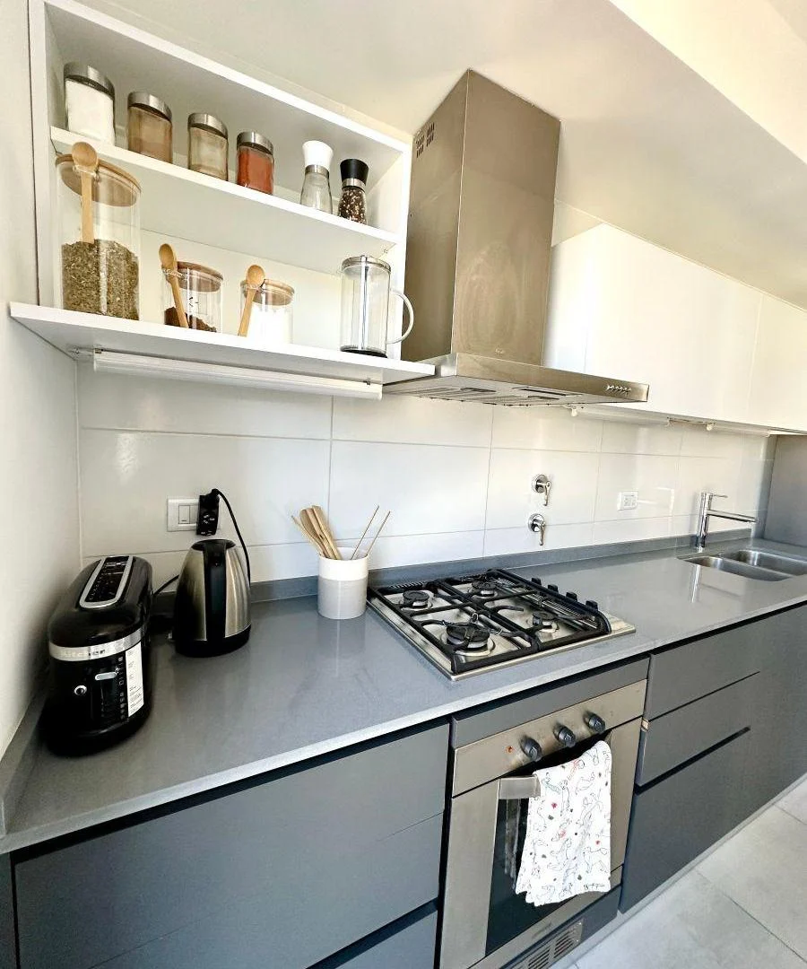 ALQUILER 12 l/24 MESES | SEMIPISO 3 AMBIENTES | ZONA GÜEMES | AMOBLADO