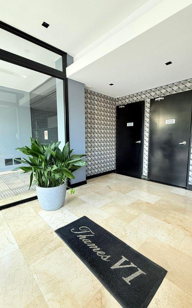 Foto de Piso de 145 m² en venta con balcón terraza y doble cochera – Güemes, imagen 2
