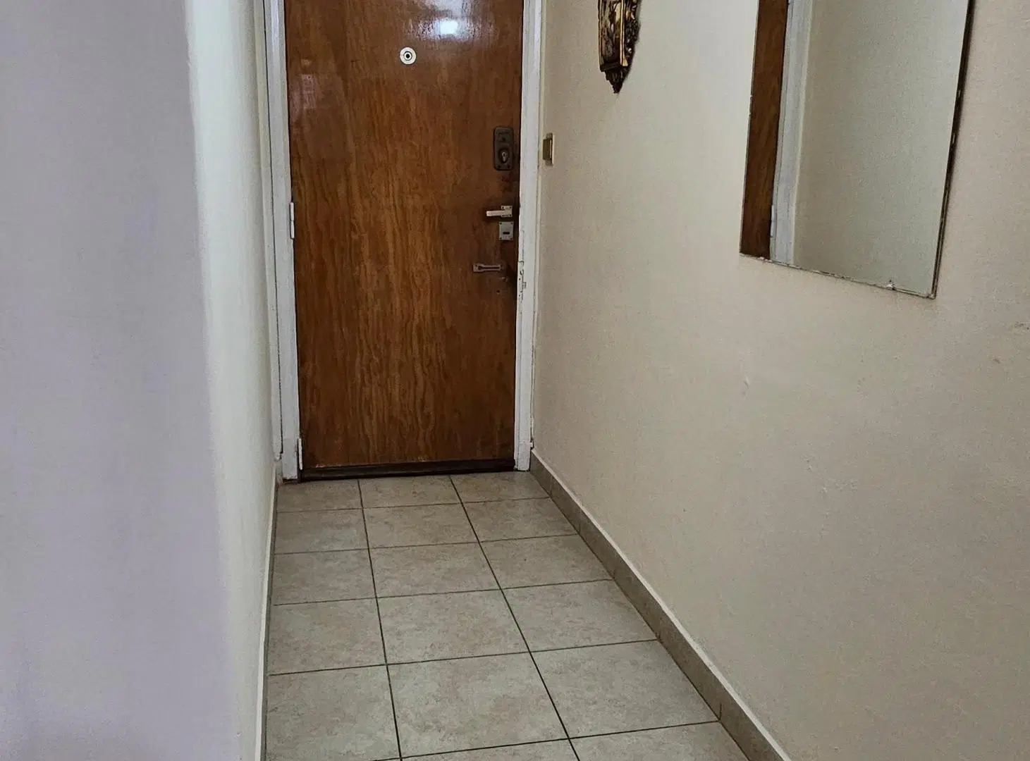 Alquiler departamento 2 Amb en esquina, a 100 más de Plaza Colon 5