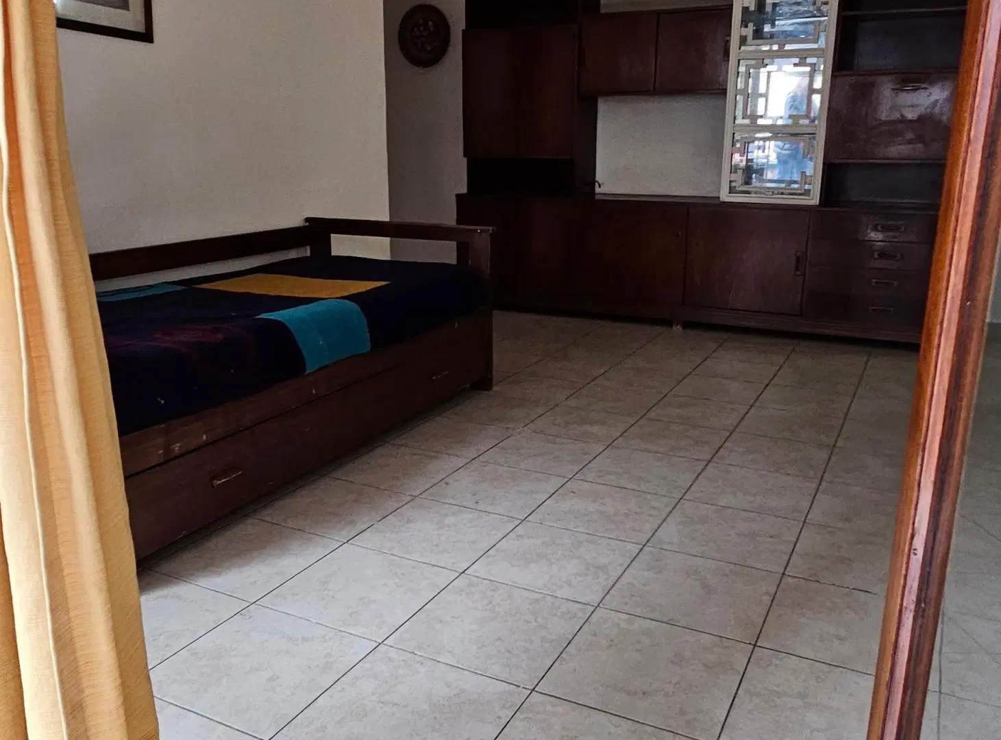Alquiler departamento 2 Amb en esquina, a 100 más de Plaza Colon 1