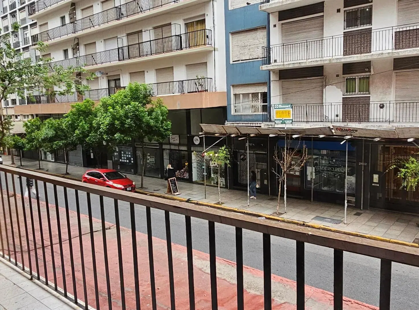 Alquiler departamento 2 Amb en esquina, a 100 más de Plaza Colon 4