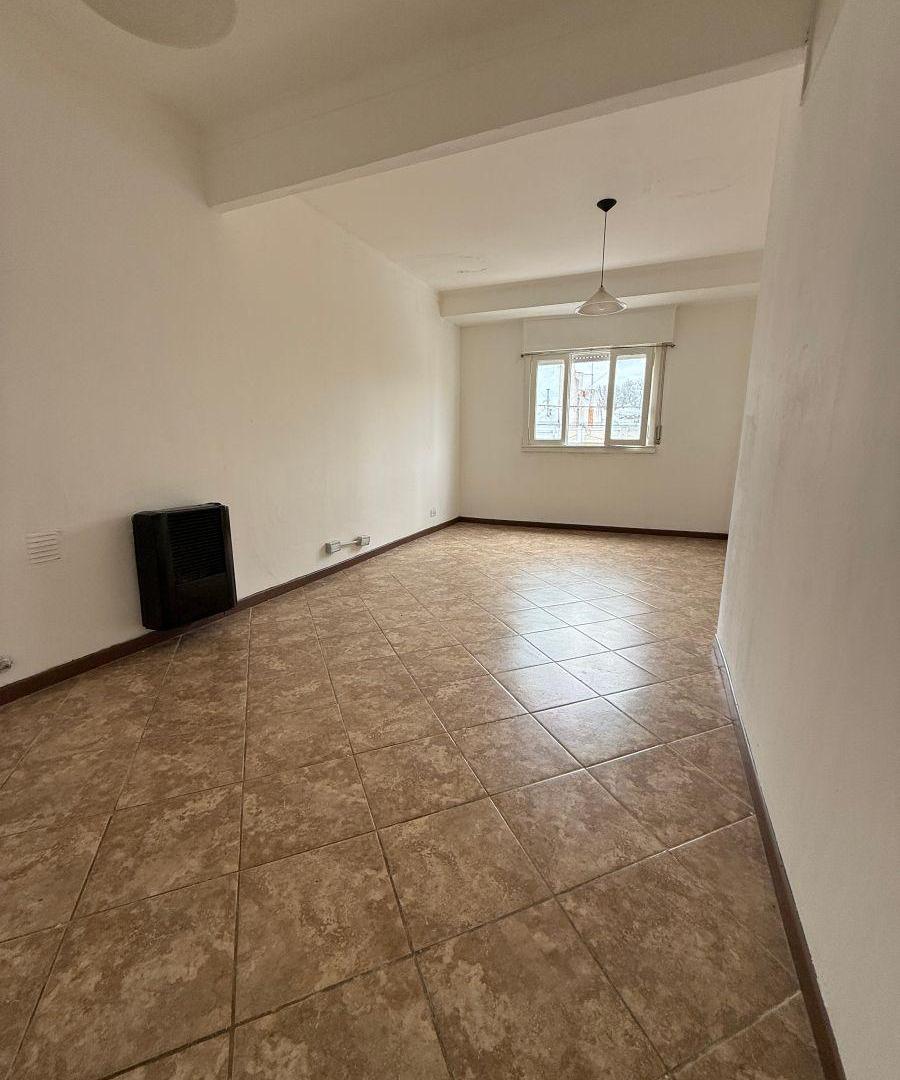 Foto de PH EN ALQUILER 24 MESES | 1 AMBIENTE DIVISIBLE CON PATIO Y TERRAZA |, imagen 4
