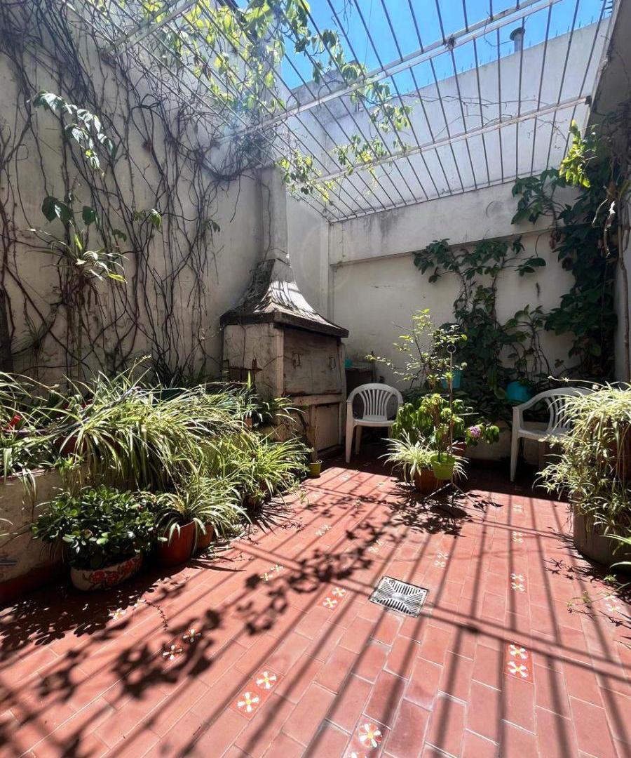 CASA EN LOTE PROPIO 5 AMBIENTES RAMOS MEJÍA PROXIMA AV DE MAYO