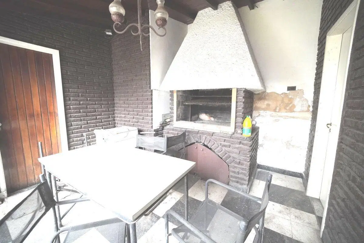 Casa Chalet Sobre Lote Propio de 8.66 X 35 Ideal Emprendimiento! 3