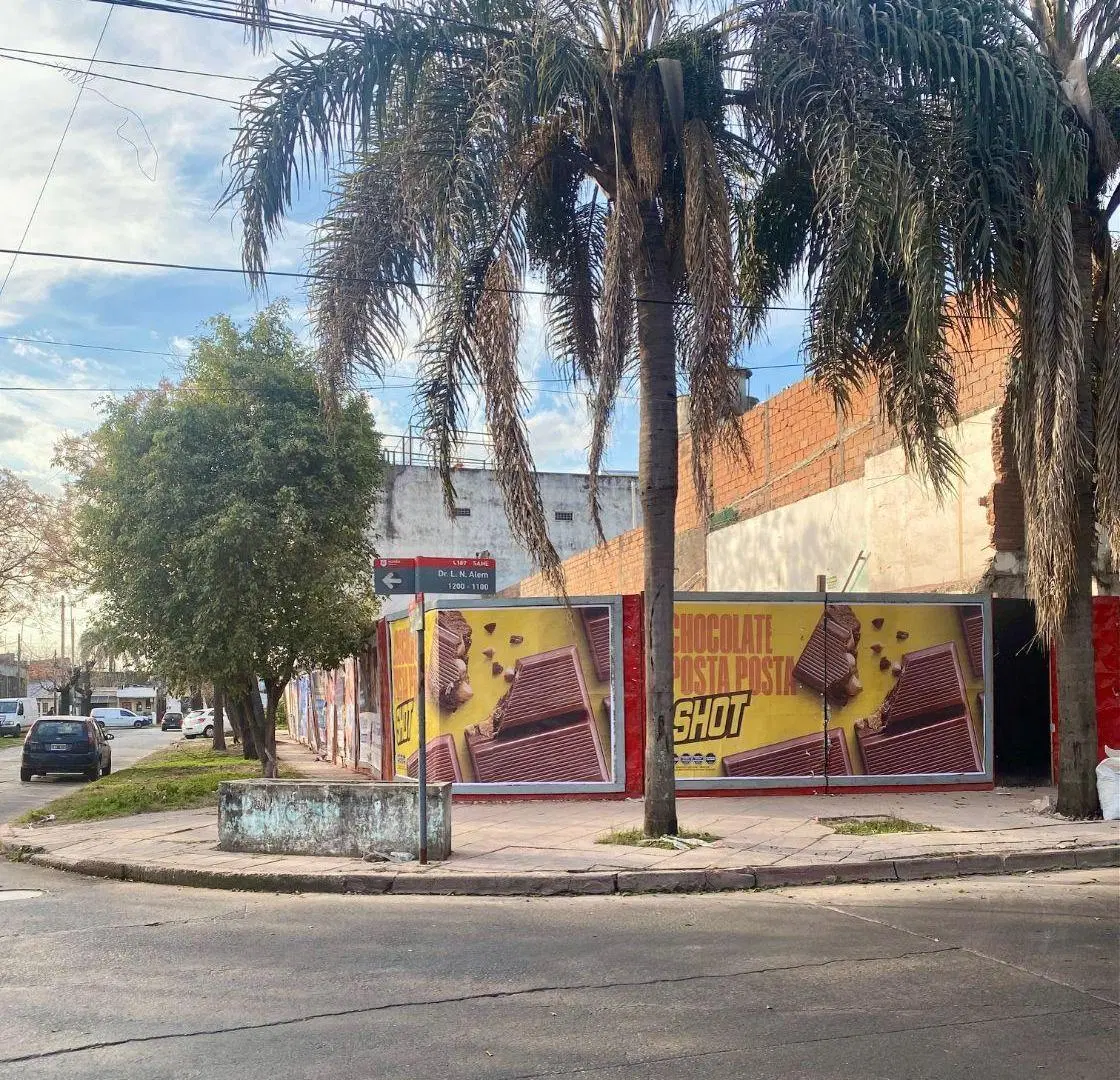 Lote en esquina 9 x 40 Fos 0.6+ Fot 2 Altura Maxima 25 mts 2