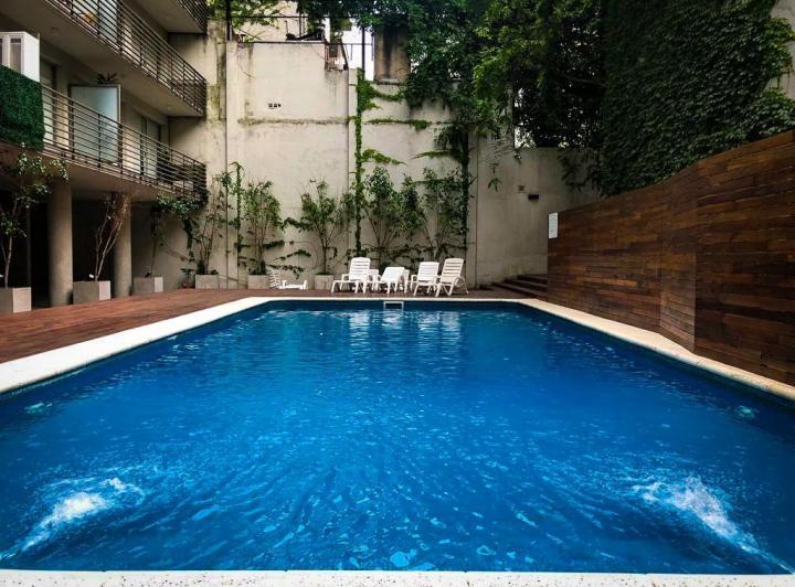 Todo luz, impecable!! 2ambientes balcón y cochera fija. Amenities 2