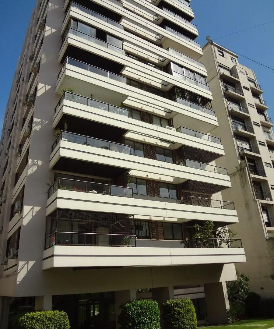 Torre de Categoría en Recoleta. 2 dormitorios, 2 baños, cocina office, balcón aterrazado, Amenities. 4