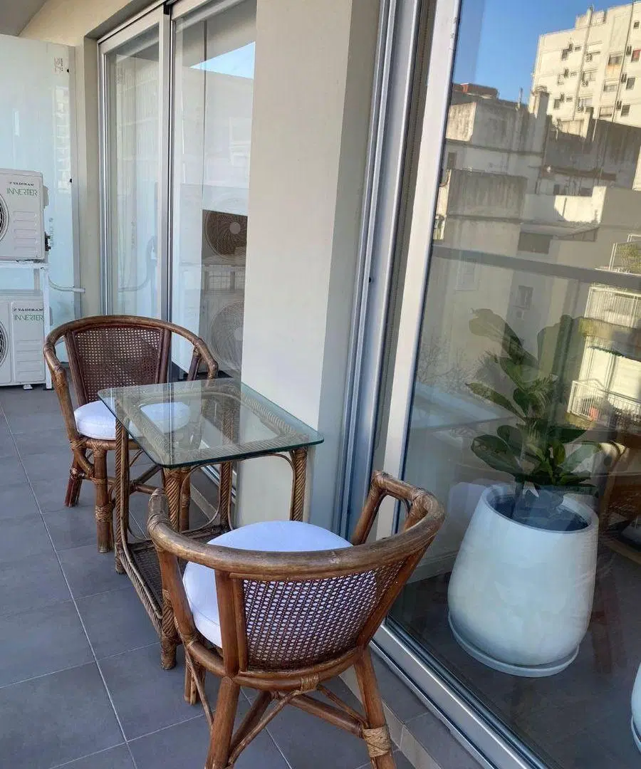 Depto 2 amb de 63m2 con amplio balcon y toilette. Virrey Arredondo 2461. 8