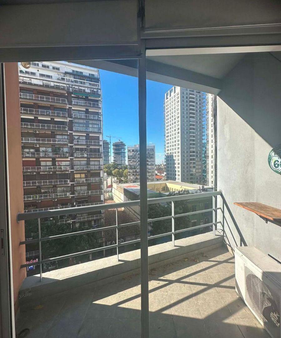 DEPTO de 1 ambiente. Balcón. Toda luz y sol, muy amplio. Apto Prof. Palermo, Santa Fe y Carranza.