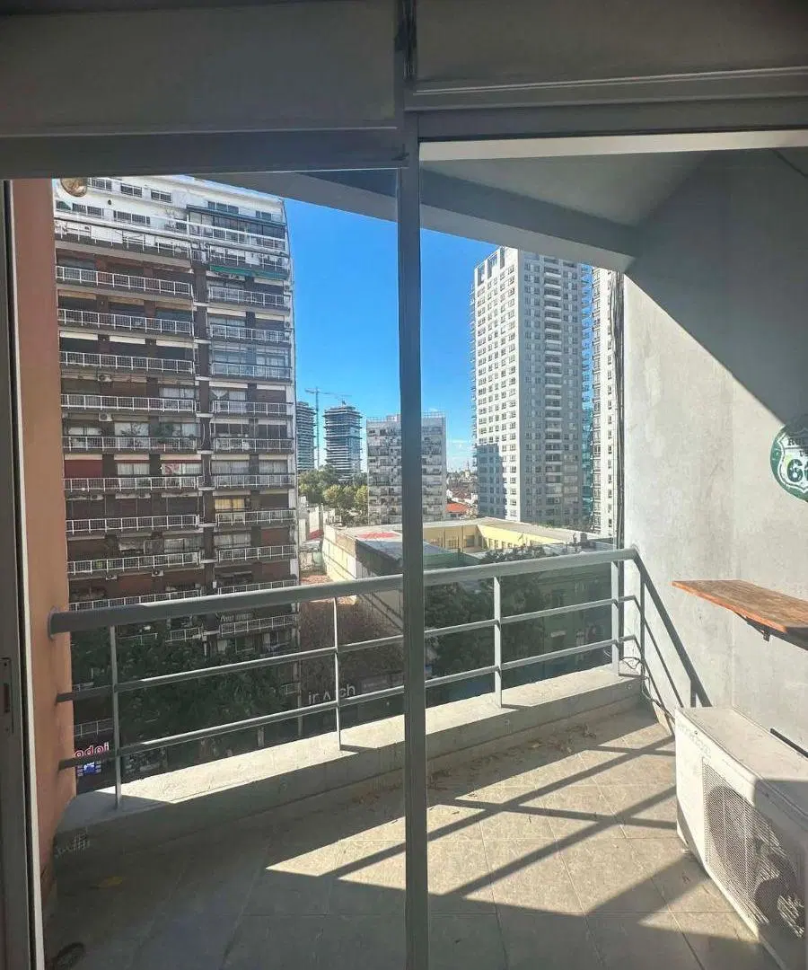 DEPTO de 1 ambiente. Balcón. Toda luz y sol, muy amplio. Apto Prof. Palermo, Santa Fe y Carranza. 2