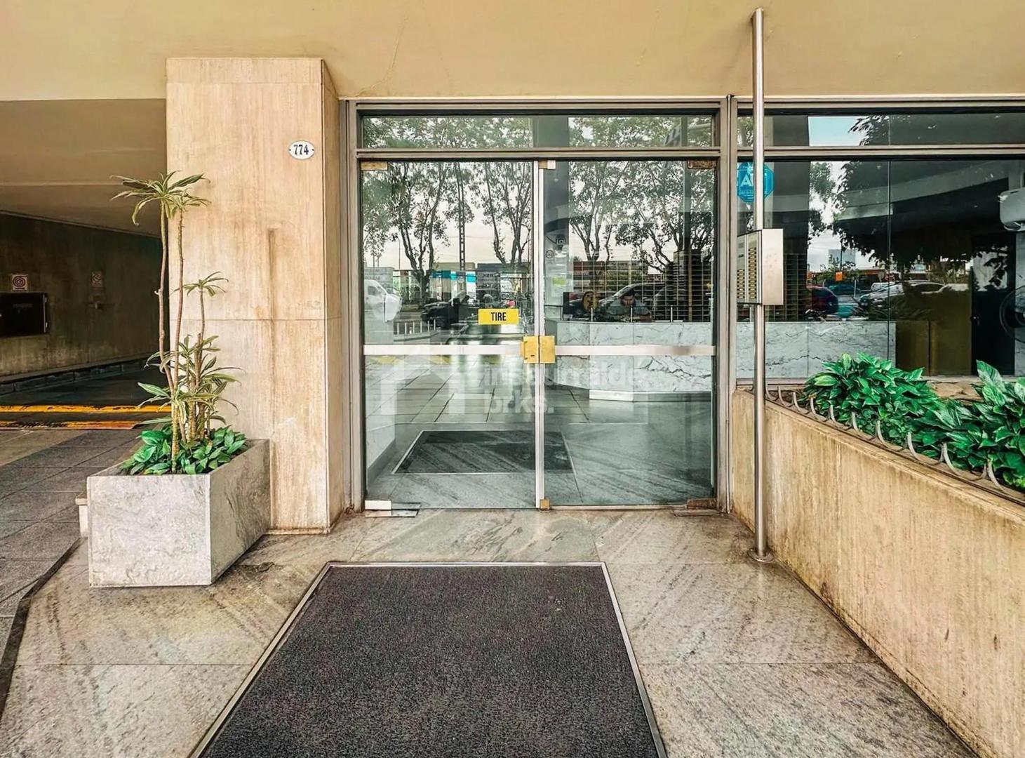 Foto de MONOAMBIENTE, apto, Ideal estudio/vivienda turística. Vig, Laundry. Av, imagen 4
