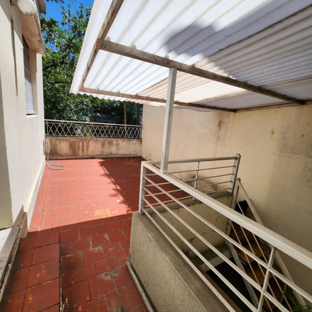 Casa de 3 Dorm. con Cochera y Terraza 4