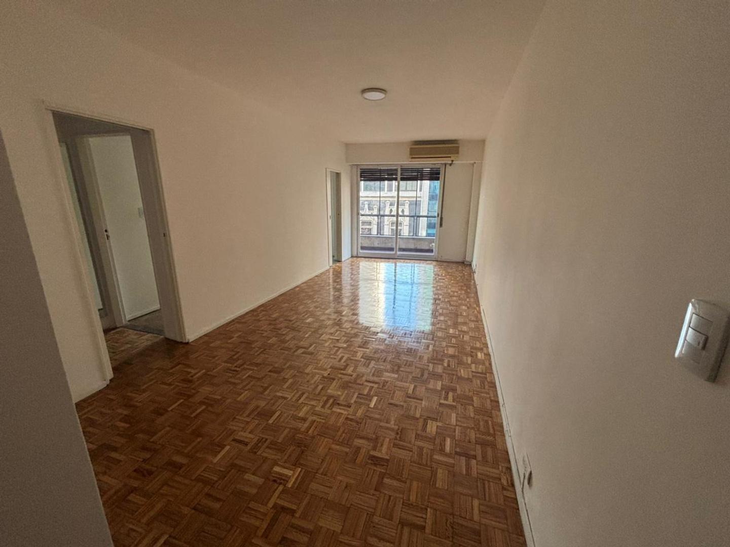 Foto de 4 ambientes con balcón y patio, imagen 2