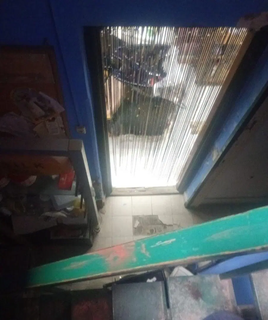 Local comercial zona de alto transito, Santo Lugares 4