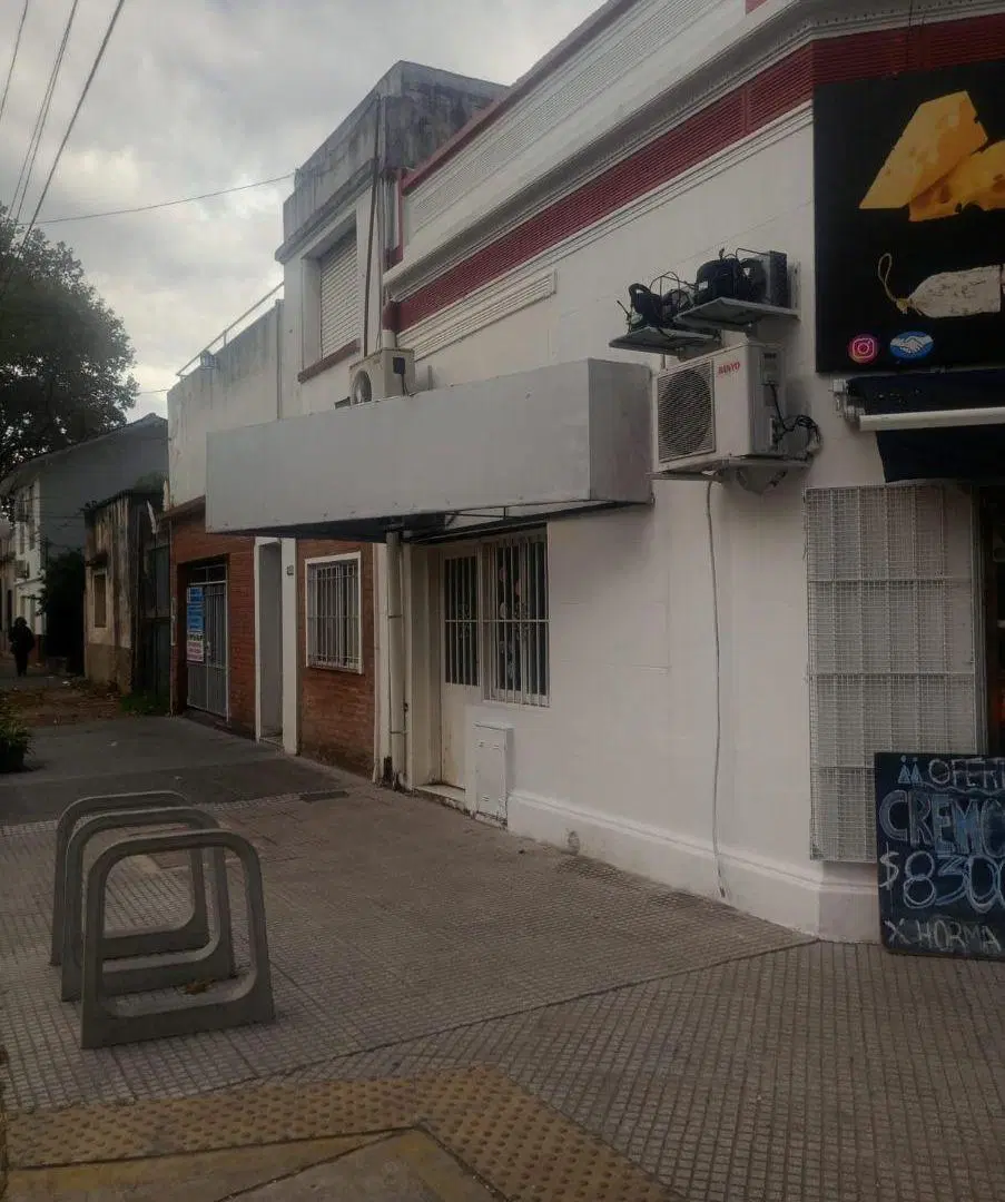 Local comercial zona de alto transito, Santo Lugares 5