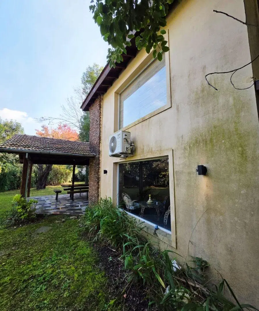 Casa quinta sobre lote de 30x60 - Los Robles del Monarca - U$220.000.- 4