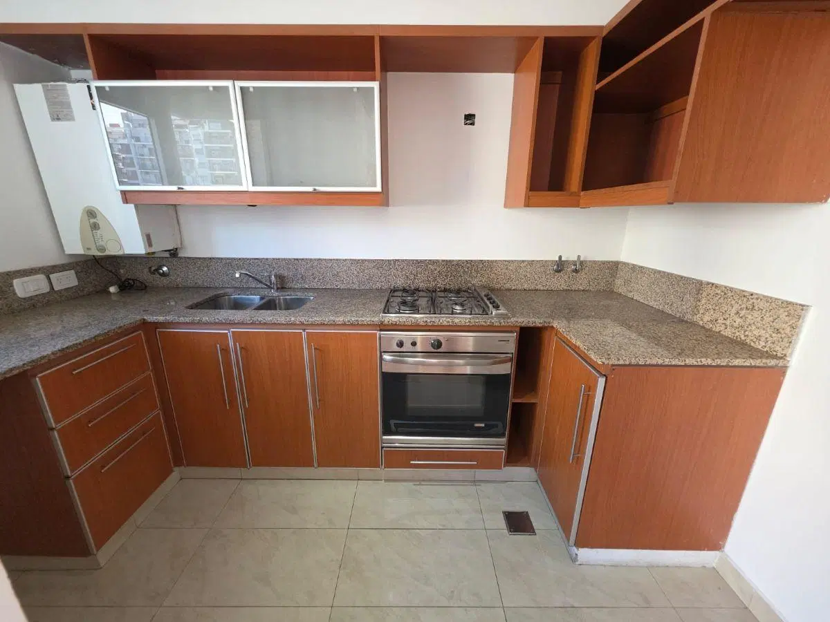 Semipiso con balcón terraza Baño y toilette - Zabala y Av. Cabildo 48m2 - U$158.000. 4