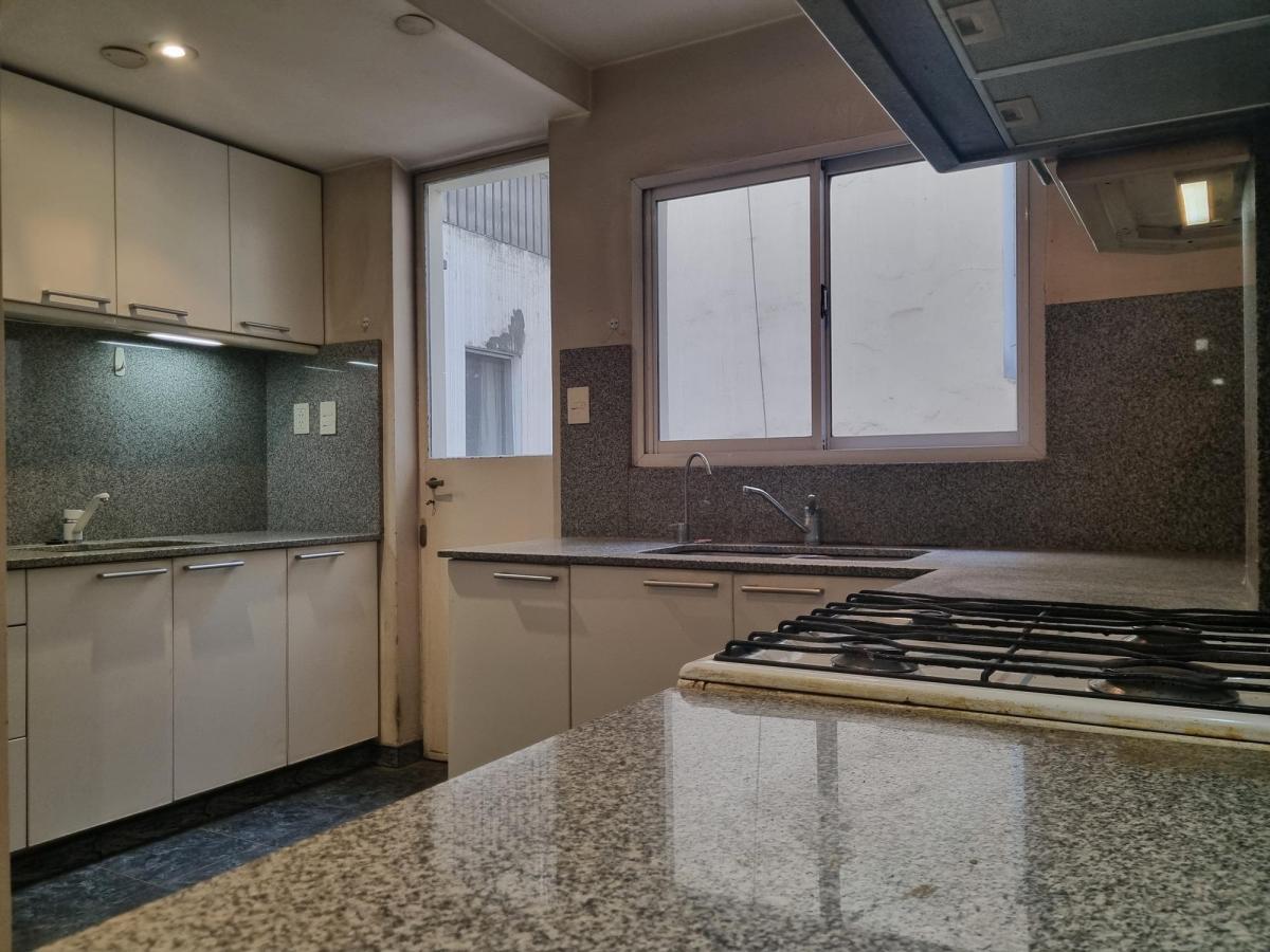 Pza San Martin - Santa Fé y Pellegrini - 149 m² - Piso Alto - Lleno de Luz y Sol 3