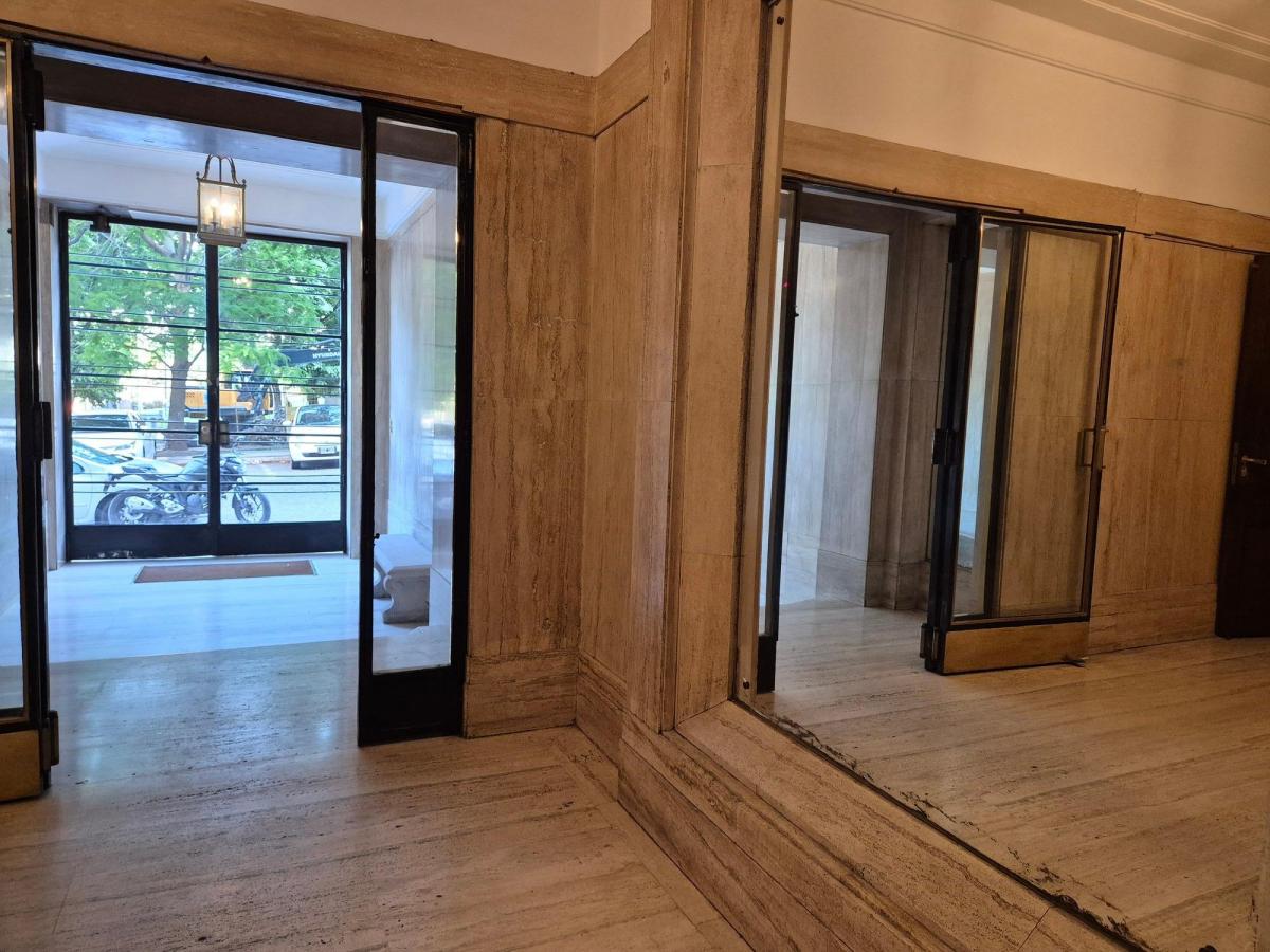 Plaza San Martín - Vista Panorámica - 250 m² - Cochera - Vigilancia 3