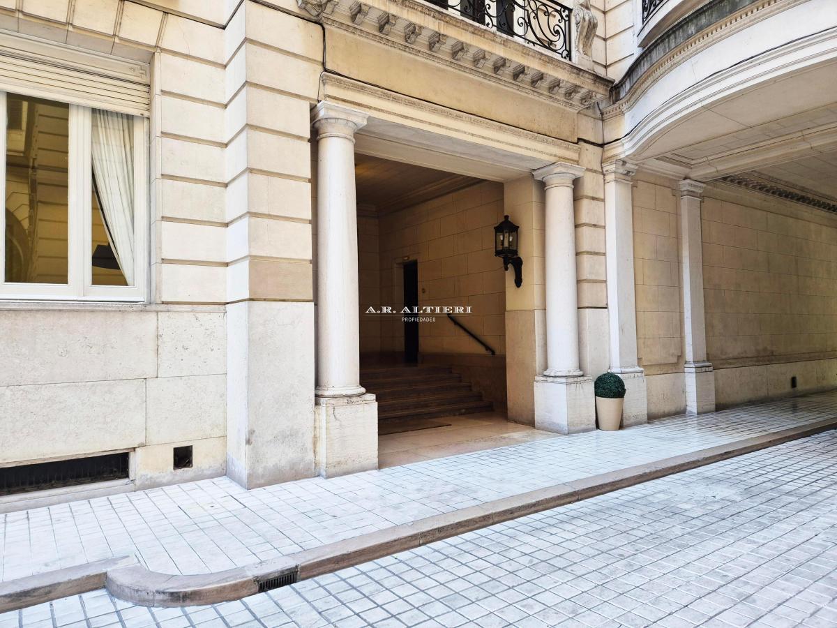 Palacio Estrugamou - 400 m² - Impecable - 5 Dorm. 2