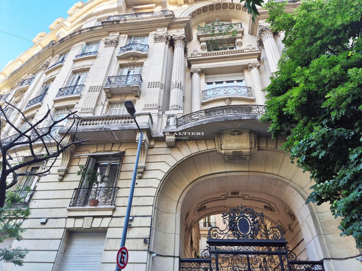 Palacio Estrugamou - 400 m² - Impecable - 5 Dorm. 3
