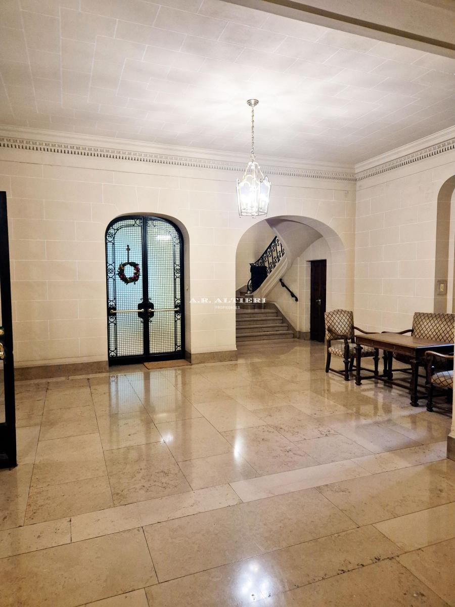 Palacio Estrugamou - 400 m² - Impecable - 5 Dorm. 5