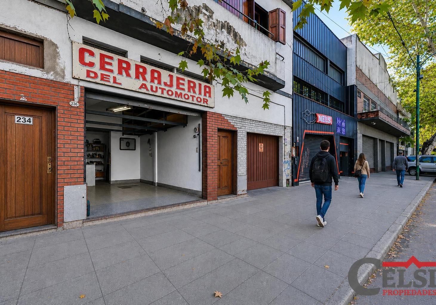 Local sobre Avenida Dorrego 236, Ubicación Estratégica