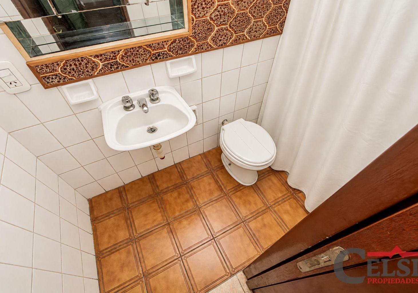Foto de CASA EN LOTE PROPIO CON TRES DORMITORIOS EN SUITE, PARQUE Y GRAN TERRAZA, imagen 4
