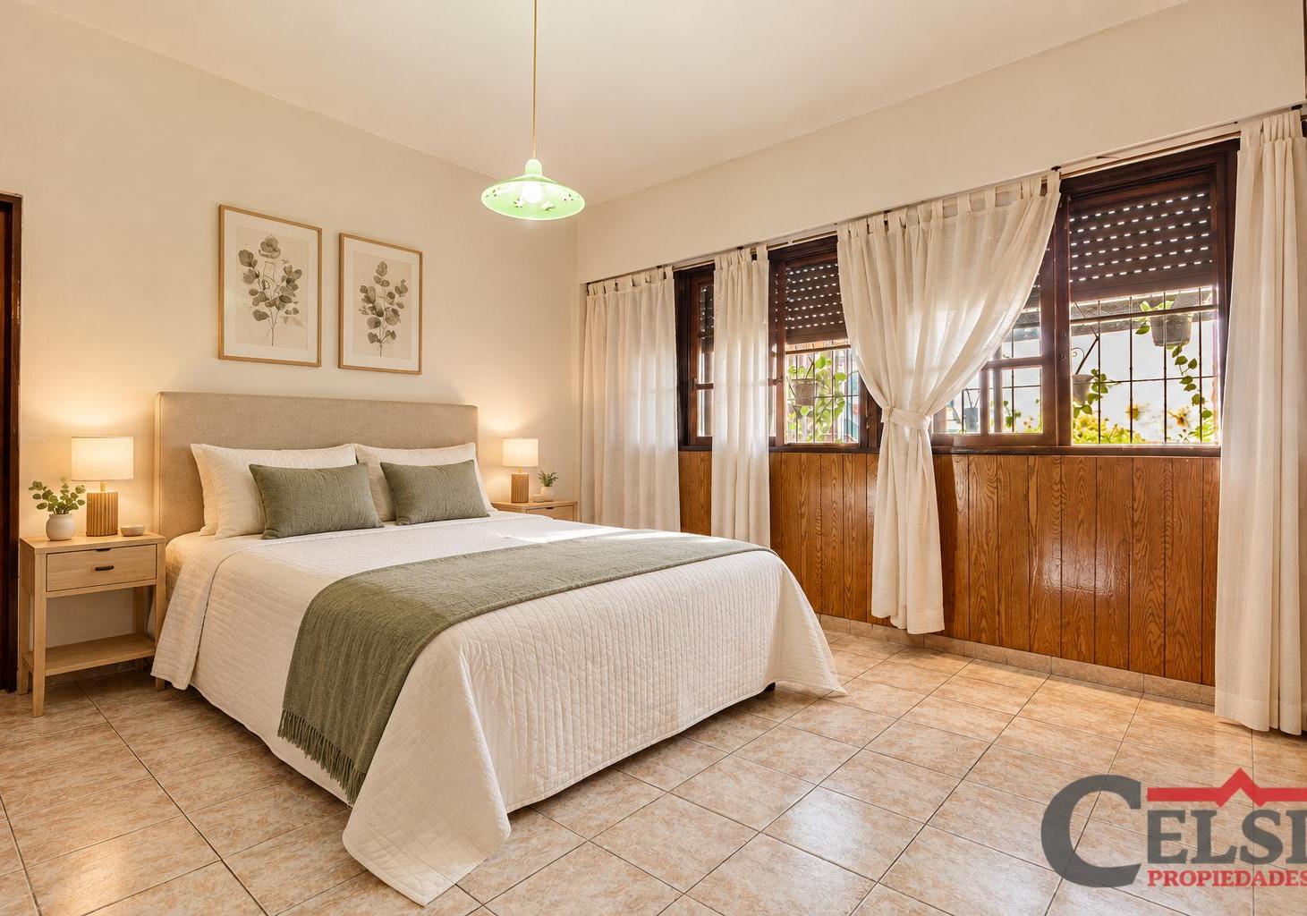 Foto de CASA EN LOTE PROPIO CON TRES DORMITORIOS EN SUITE, PARQUE Y GRAN TERRAZA, imagen 3
