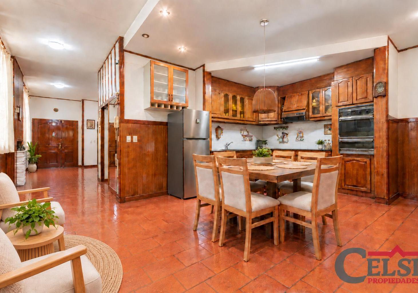 Foto de CASA EN LOTE PROPIO CON TRES DORMITORIOS EN SUITE, PARQUE Y GRAN TERRAZA, imagen 5