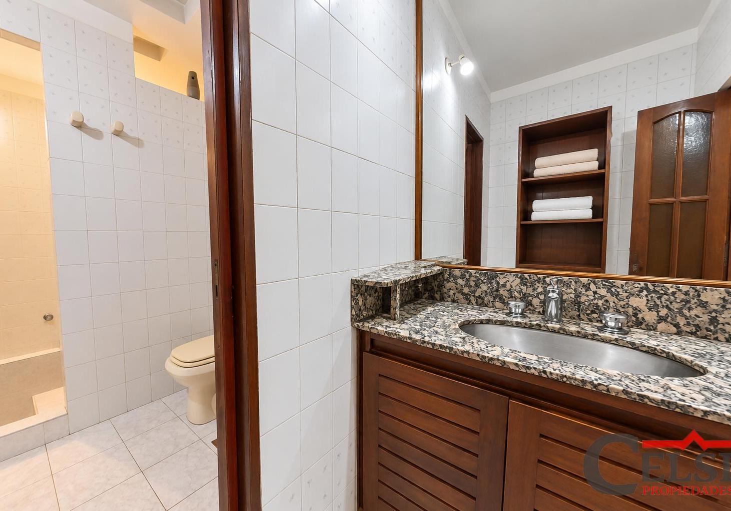 Foto de CASA IMPECABLE EN UNA PLANTA, PARQUE, GALERÍA, 3 DORMITORIOS, 4 BAÑOS Y, imagen 4