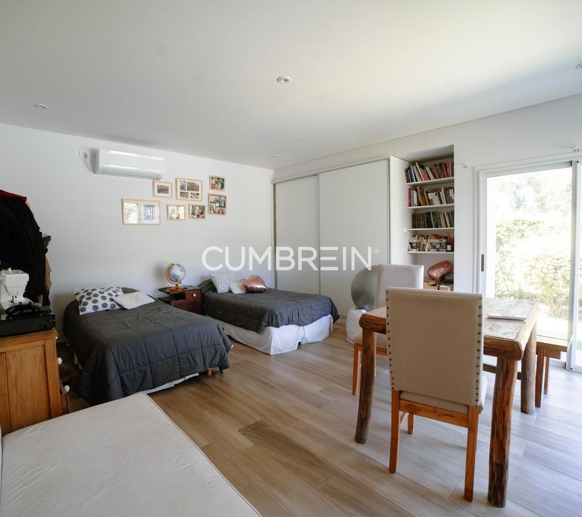 Moderna Casa en Venta en La Campiña Barrio Privado 4