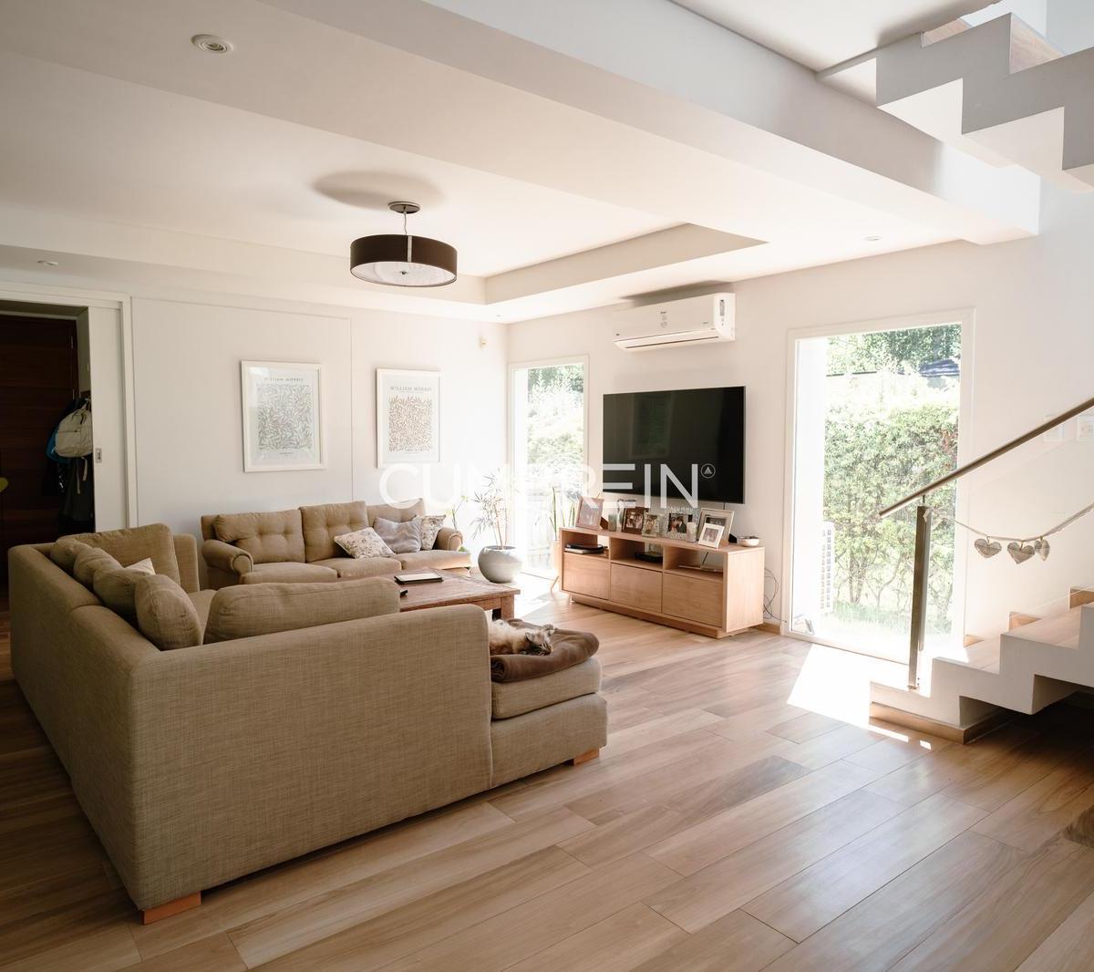 Moderna Casa en Venta en La Campiña Barrio Privado 1