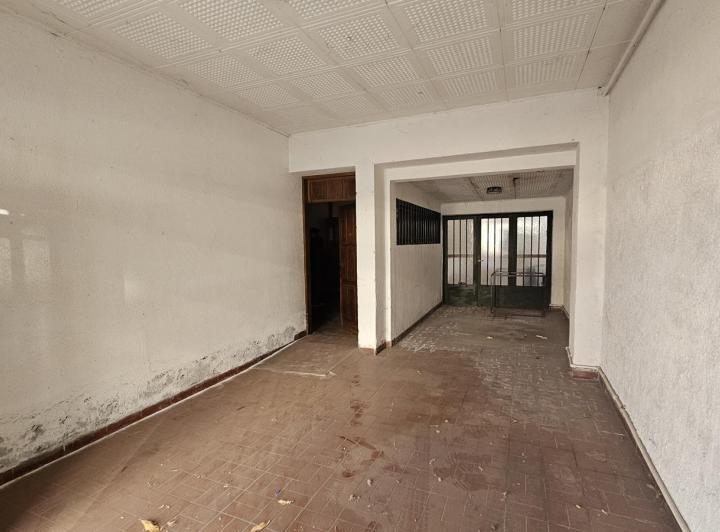 Casa céntrica para reformar en calle Alsina 4
